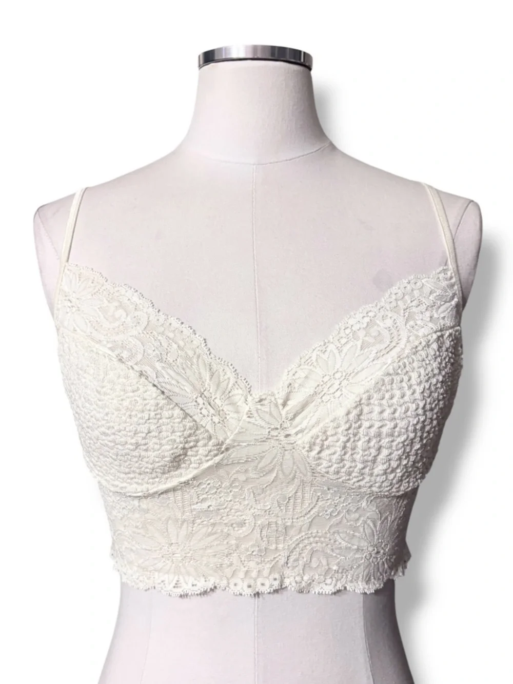 VICTORIA’S SECRET Gold Label 90s Cream Lace Bralette VINTAGE